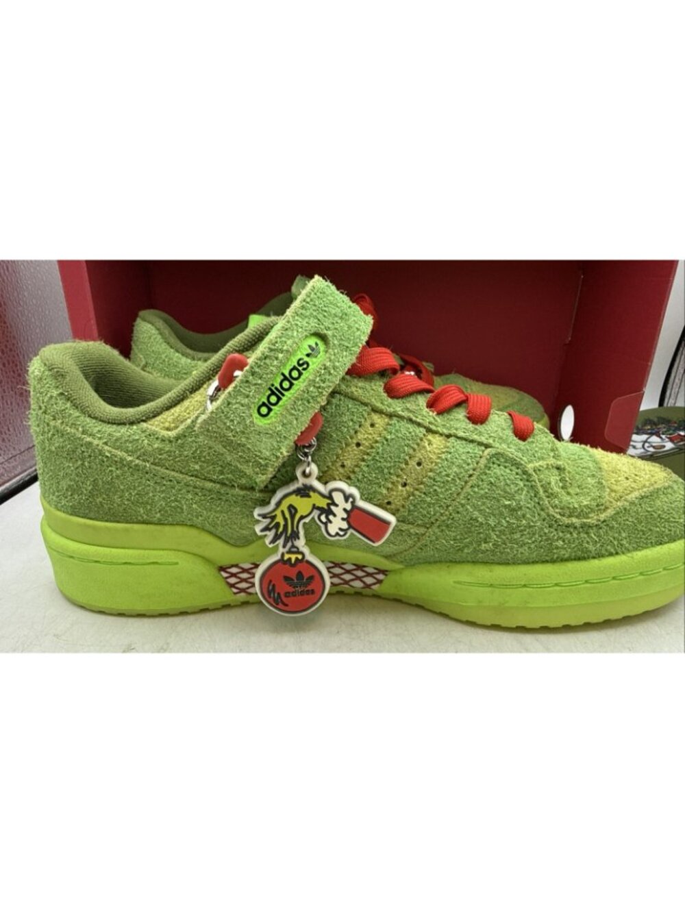 Adidas Forum Low the Grinch OPT1 Size 8 Men Size 9 Women’s - Picture 4 of 16
